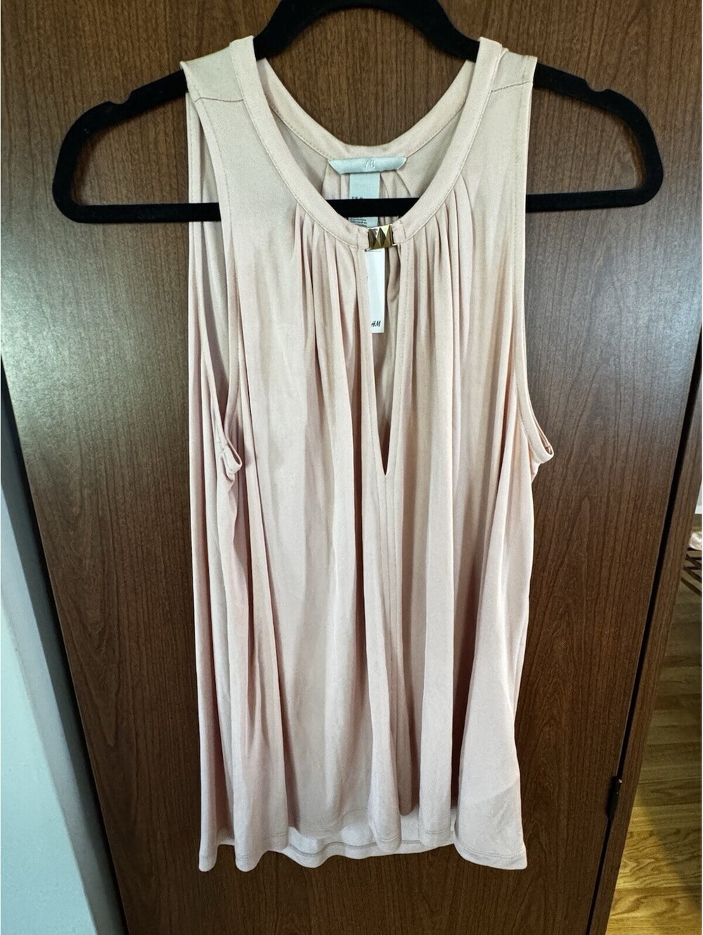 H&M Womens Medium Blush Pink Sleeveless Pleated Keyhole Blouse Top NWT